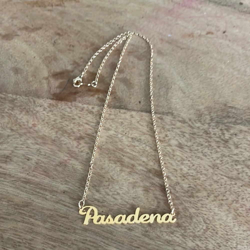 Nameplate necklace Pasadena (Los Angeles) 16” long, gold-plated